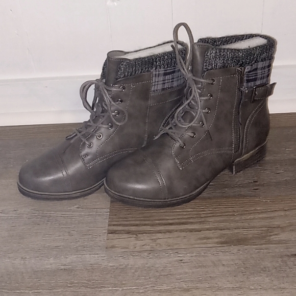 Brand new boots , charcoal gray never been worn sweater material at the top - Picture 1 of 1